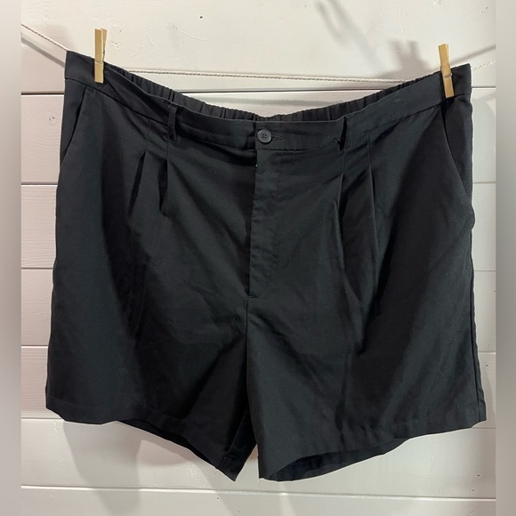 H&M – 3XL – Black Pleated Shorts - Picture 1 of 6